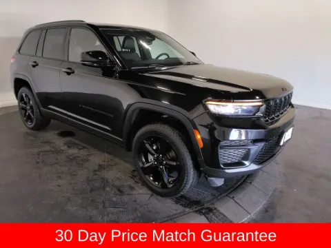 More photos of 2023 Jeep Grand Cherokee Altitude X at Clement Supercenter, MO