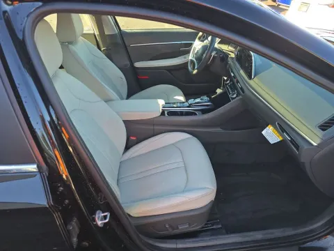 Another view of 2023 Hyundai Sonata Limited for sale in Saint Charles, MO at Clement Supercenter
