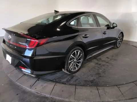 More photos of 2023 Hyundai Sonata Limited at Clement Supercenter, MO