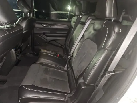 More photos of 2024 Jeep Grand Cherokee L Altitude at Clement Supercenter, MO