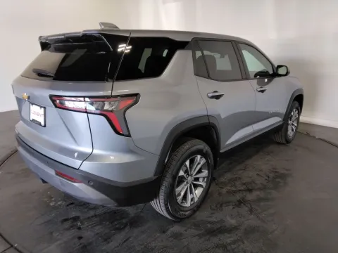 More photos of 2025 Chevrolet Equinox LT at Clement Supercenter, MO