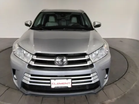 Another view of 2017 Toyota Highlander SE for sale in Saint Charles, MO at Clement Supercenter