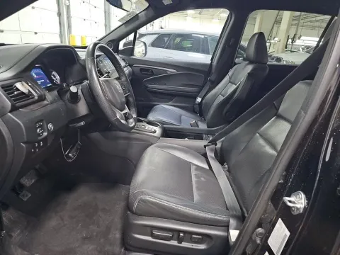 Another view of 2022 Honda Passport EX-L for sale in Saint Charles, MO at Clement Supercenter