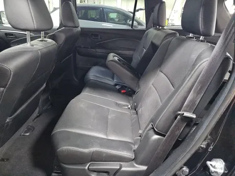 More photos of 2022 Honda Passport EX-L at Clement Supercenter, MO