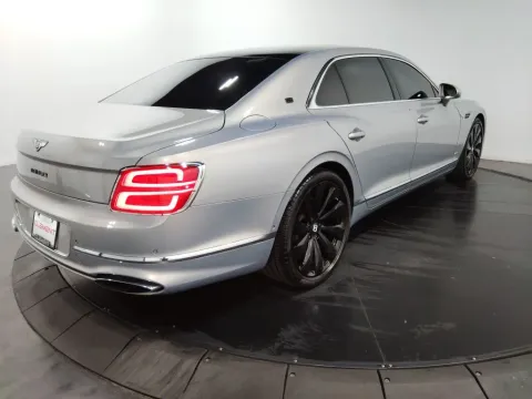 More photos of 2020 Bentley Flying Spur W12 at Clement Supercenter, MO