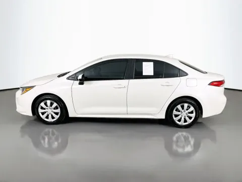 More photos of 2021 Toyota Corolla LE at Clement Supercenter, MO