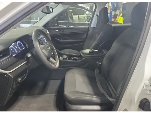 More photos of 2023 Jeep Grand Cherokee L Laredo at Clement Supercenter, MO