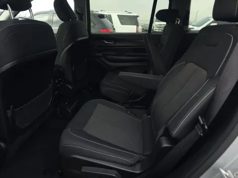 More photos of 2023 Jeep Grand Cherokee L Laredo at Clement Supercenter, MO