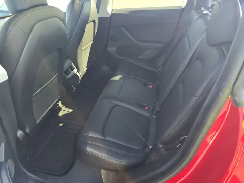 More photos of 2021 Tesla Model Y Long Range at Clement Supercenter, MO