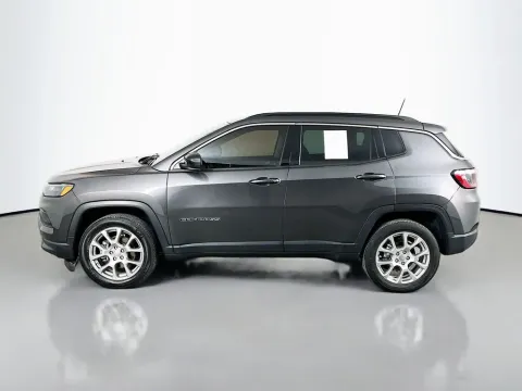 More photos of 2022 Jeep Compass Latitude Lux at Clement Supercenter, MO