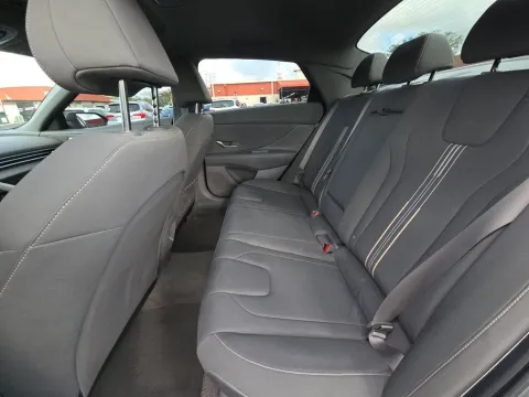 More photos of 2025 Hyundai Elantra SEL Convenience at Clement Supercenter, MO