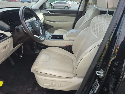 More photos of 2021 Hyundai Palisade Calligraphy at Clement Supercenter, MO