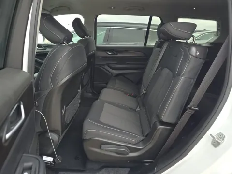 More photos of 2023 Jeep Grand Cherokee L Laredo at Clement Supercenter, MO