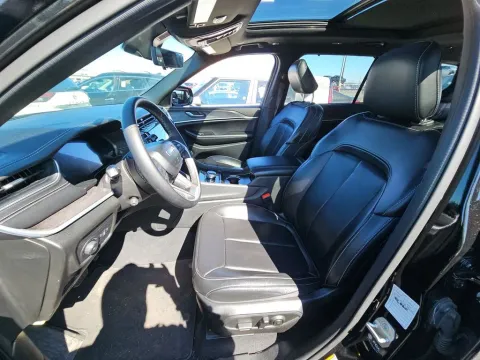 Another view of 2024 Jeep Grand Cherokee L Limited for sale in Saint Charles, MO at Clement Supercenter