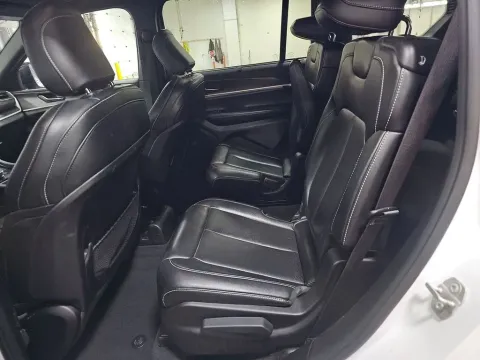 More photos of 2024 Jeep Grand Cherokee L Limited at Clement Supercenter, MO