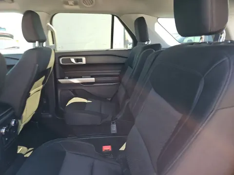 More photos of 2022 Ford Explorer XLT at Clement Supercenter, MO