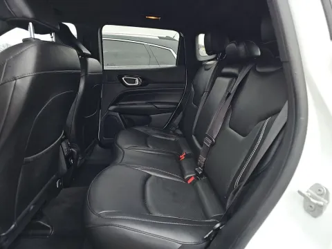 More photos of 2022 Jeep Compass High Altitude at Clement Supercenter, MO