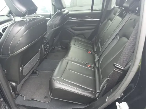 More photos of 2023 Jeep Grand Cherokee Limited at Clement Supercenter, MO