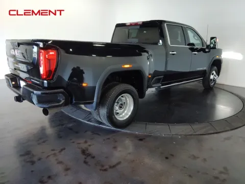 More photos of 2022 GMC Sierra 3500HD Denali at Clement Supercenter, MO