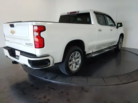 More photos of 2021 Chevrolet Silverado 1500 High Country at Clement Supercenter, MO