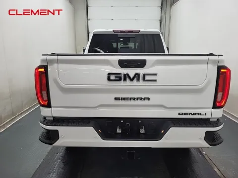 More photos of 2022 GMC Sierra 2500HD Denali at Clement Supercenter, MO