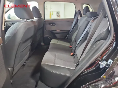 More photos of 2022 Nissan Rogue SV at Clement Supercenter, MO