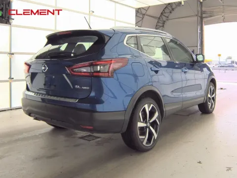 More photos of 2022 Nissan Rogue Sport SL at Clement Supercenter, MO