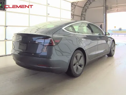 More photos of 2020 Tesla Model 3 Standard at Clement Supercenter, MO