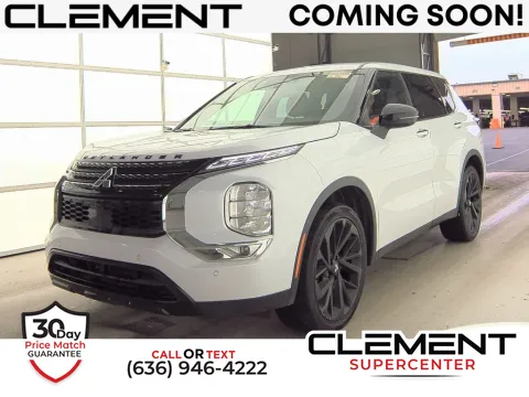 White 2023 Mitsubishi Outlander SE Black Edition for sale in Saint Charles, MO