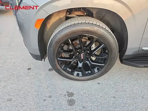 More photos of 2022 GMC Yukon SLT at Clement Supercenter, MO