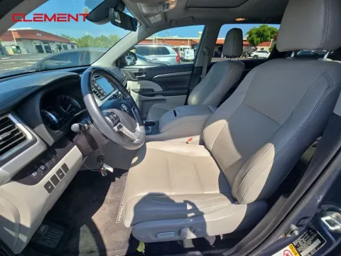 Another view of 2019 Toyota Highlander Limited for sale in Saint Charles, MO at Clement Supercenter