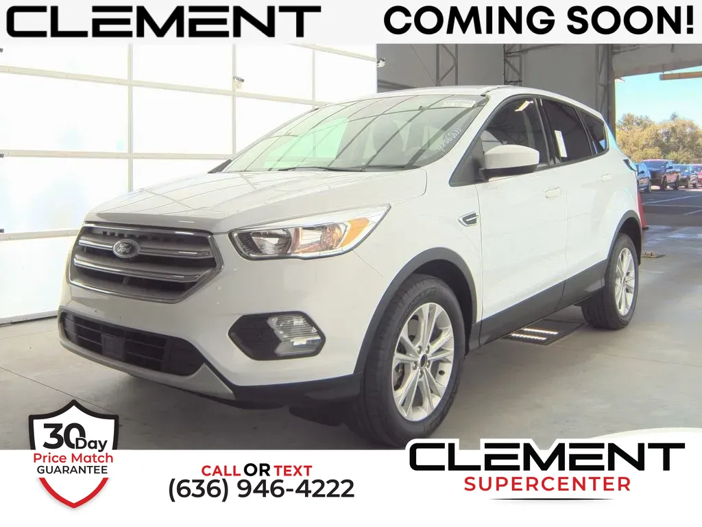 White 2018 Ford Escape SE for sale in Saint Charles, MO