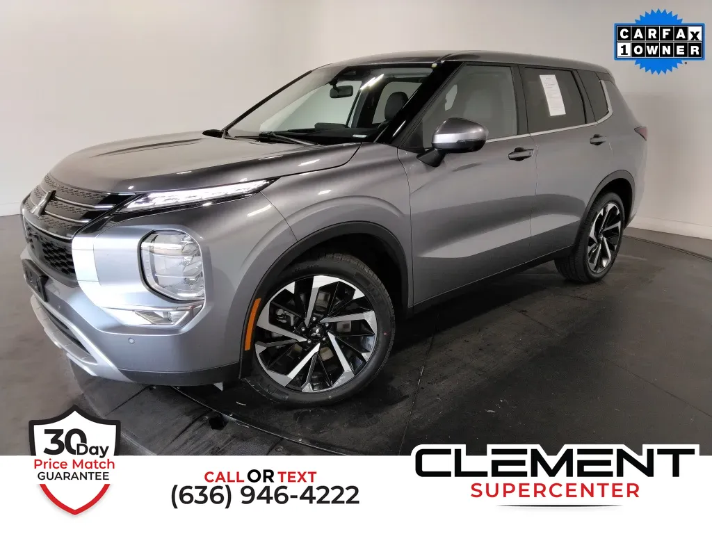 2024 Mitsubishi Outlander SE's photo