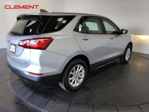 More photos of 2021 Chevrolet Equinox LS at Clement Supercenter, MO