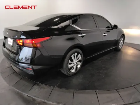 More photos of 2022 Nissan Altima 2.5 S at Clement Supercenter, MO