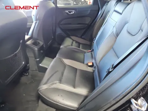 More photos of 2022 Volvo XC60 Recharge Plug-In Hybrid T8 R-Design at Clement Supercenter, MO