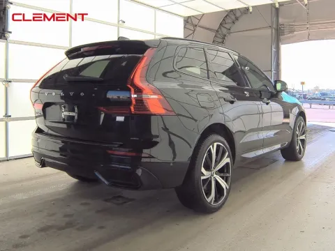 More photos of 2022 Volvo XC60 Recharge Plug-In Hybrid T8 R-Design at Clement Supercenter, MO