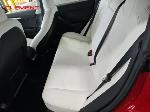 More photos of 2022 Tesla Model 3 Performance at Clement Supercenter, MO