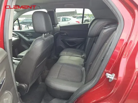 More photos of 2022 Chevrolet Trax LT at Clement Supercenter, MO