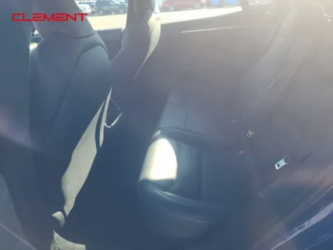 More photos of 2022 Tesla Model S at Clement Supercenter, MO