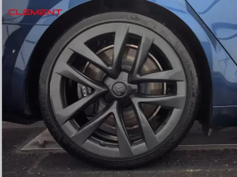 More photos of 2022 Tesla Model S at Clement Supercenter, MO