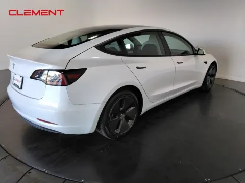 More photos of 2021 Tesla Model 3 Standard Range Plus at Clement Supercenter, MO