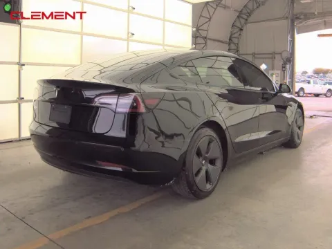 More photos of 2021 Tesla Model 3 Standard Range Plus at Clement Supercenter, MO