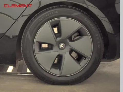 More photos of 2021 Tesla Model 3 Standard Range Plus at Clement Supercenter, MO