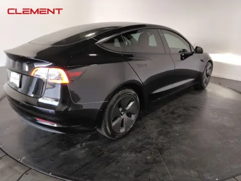 More photos of 2021 Tesla Model 3 Standard Range Plus at Clement Supercenter, MO