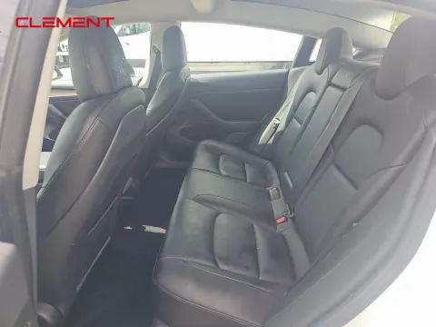 More photos of 2021 Tesla Model 3 Standard Range Plus at Clement Supercenter, MO