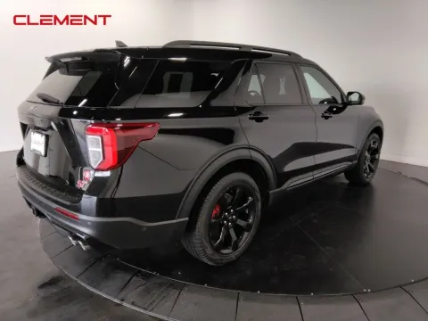 More photos of 2023 Ford Explorer ST at Clement Supercenter, MO