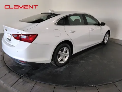 More photos of 2024 Chevrolet Malibu LT at Clement Pre-Owned, MO