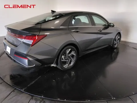 More photos of 2024 Hyundai Elantra SEL at Clement Pre-Owned, MO
