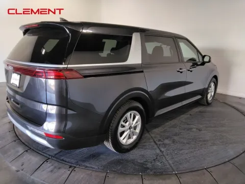 More photos of 2022 Kia Carnival LXS at Clement Pre-Owned, MO